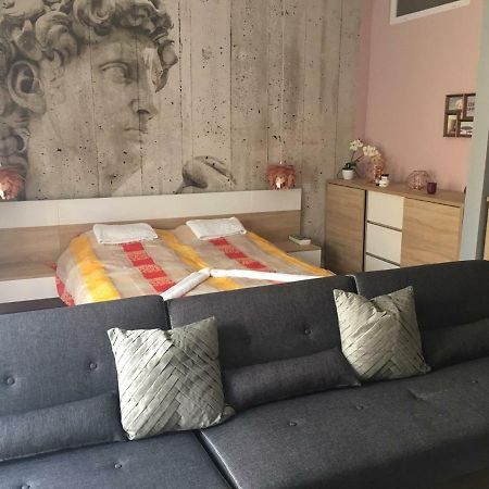 Hunyadi Apartman Szekszárd Esterno foto