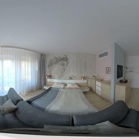 Hunyadi Apartman Szekszárd Esterno foto