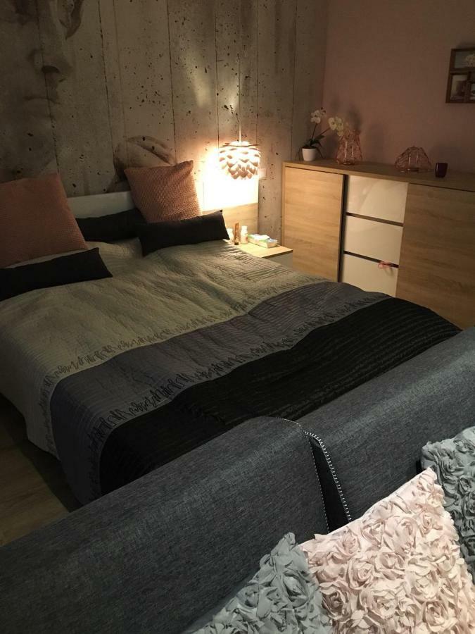 Hunyadi Apartman Szekszárd Esterno foto