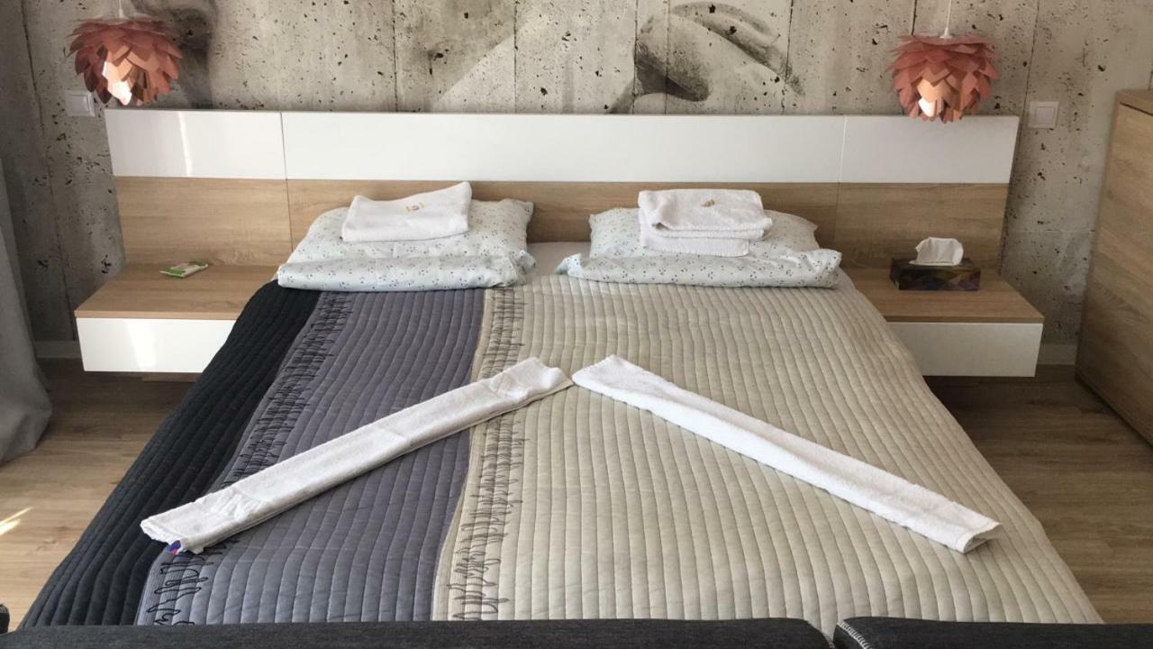 Hunyadi Apartman Szekszárd Esterno foto