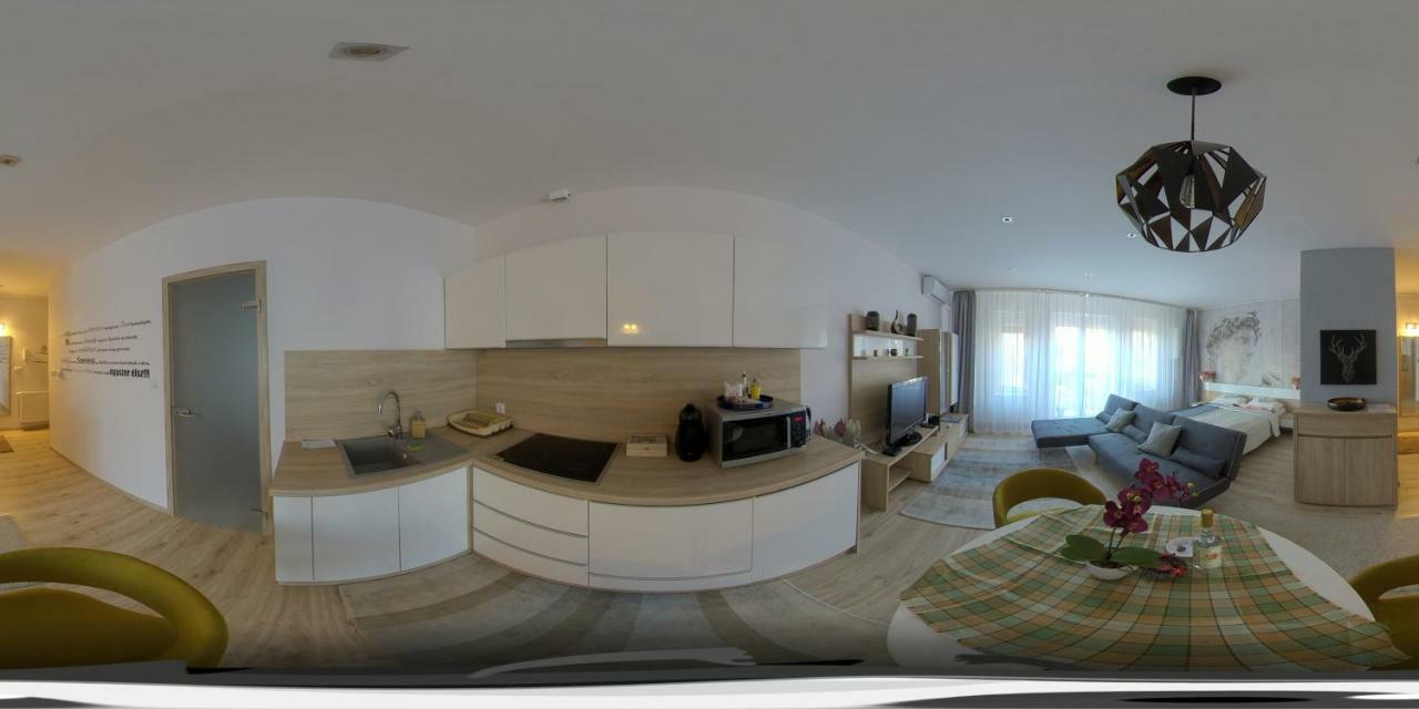 Hunyadi Apartman Szekszárd Esterno foto